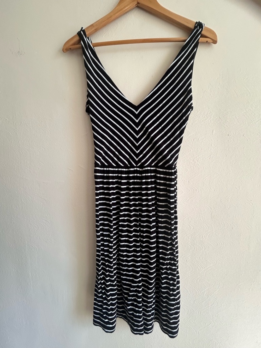 LOFT ANN TAYLOR Striped Wrap Front Criss Cross Back Dress M - Picture 1 of 7